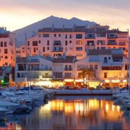 Mijas Costa - Beachside Apartment-b *