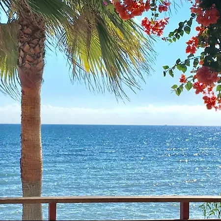 Mijas Costa - Beachside Apartment-b Apartamento