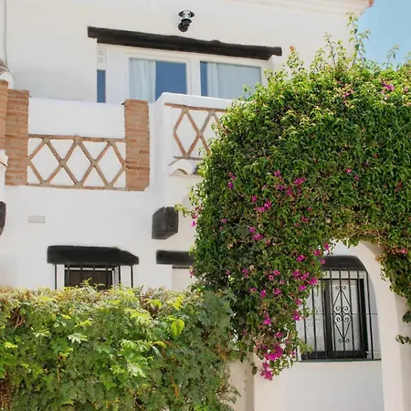 Mijas Costa - Beachside Apartment-b Apartamento *