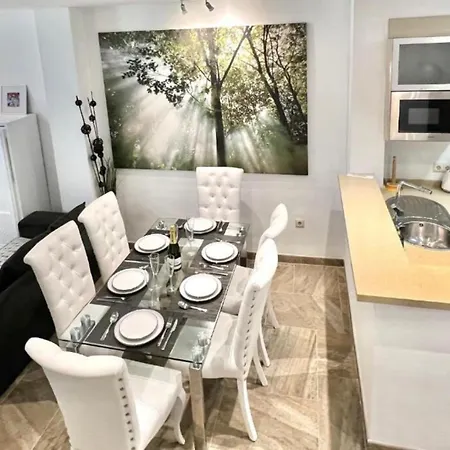 Mijas Costa - Beachside Apartment-b * Sitio de Calahonda